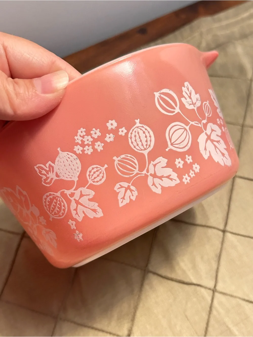 Pyrex Pink Gooseberry Covered Casserole Dish 1 Qt. With Lid